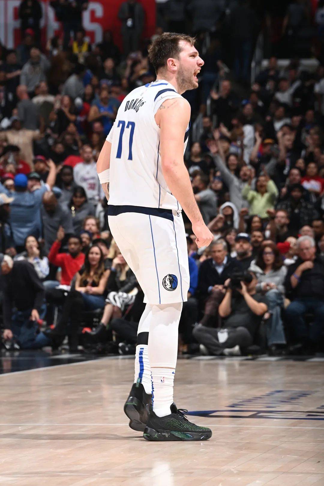 yihao-包含东契奇官方宣布反败为胜新规，快船引发争议！的词条