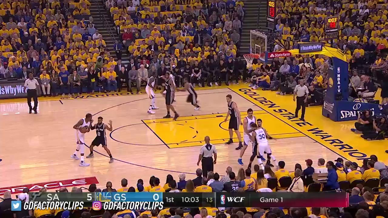 yihao-库里回归赛场，出色防守首场状态亮眼，DWG观众沸腾！的简单介绍