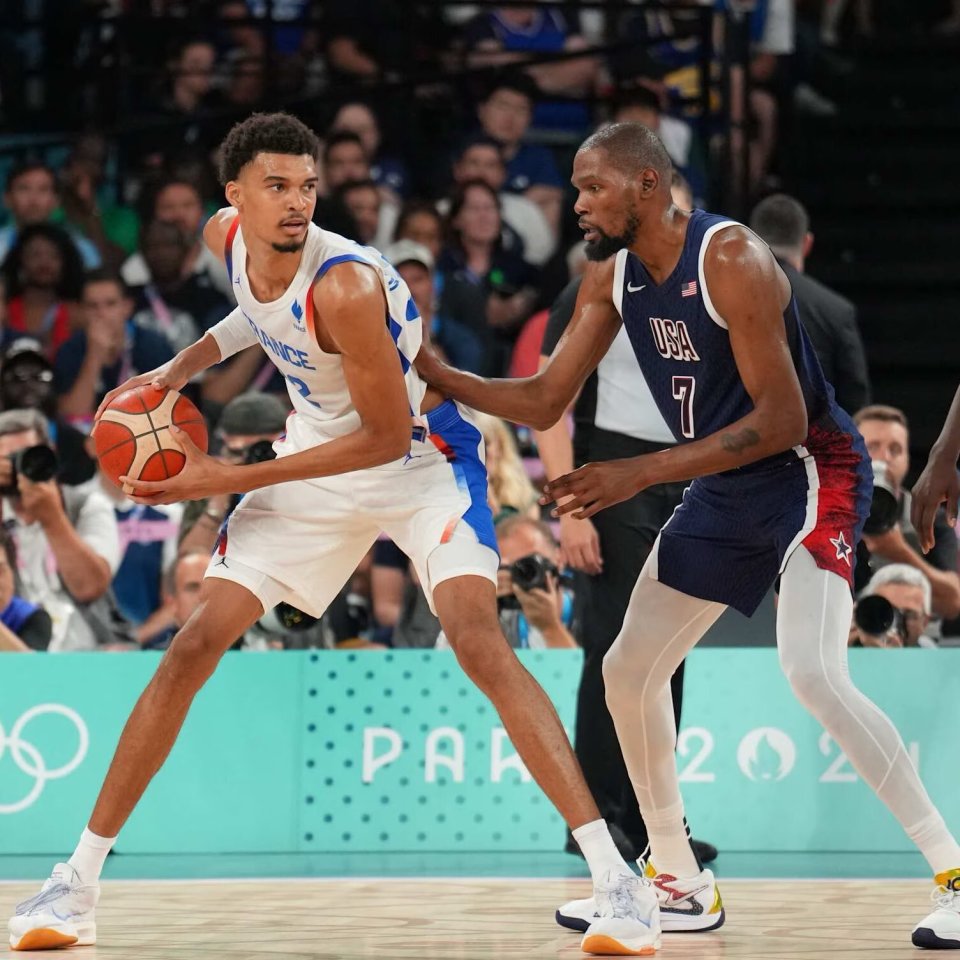 壹号娱乐-杜兰特关键节点赛况扑朔迷离，塞尔维亚队带队取胜！的简单介绍